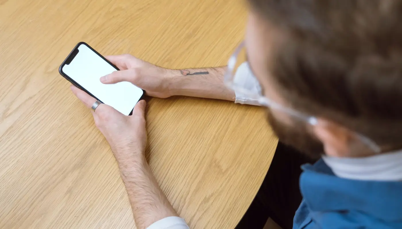 Segurança digital básica: como reconhecer uma mensagem suspeita no telemóvel